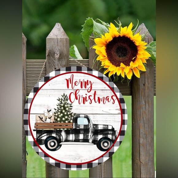 NWT White Buffalo Check Farmtruck 🎄 Merry Christmas Round Wooden Decor Sign - Picture 1 of 6